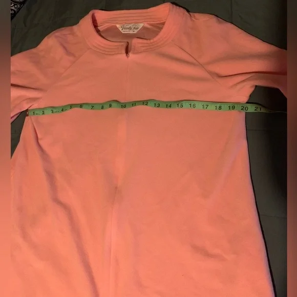 Vintage 70s Vanity Fair NWOT pink fleeced medium zip up moo moo robe pockets - Picture 2 of 8